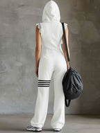Danielle - Retro Sport-Jumpsuit mit Kapuze und Streifen