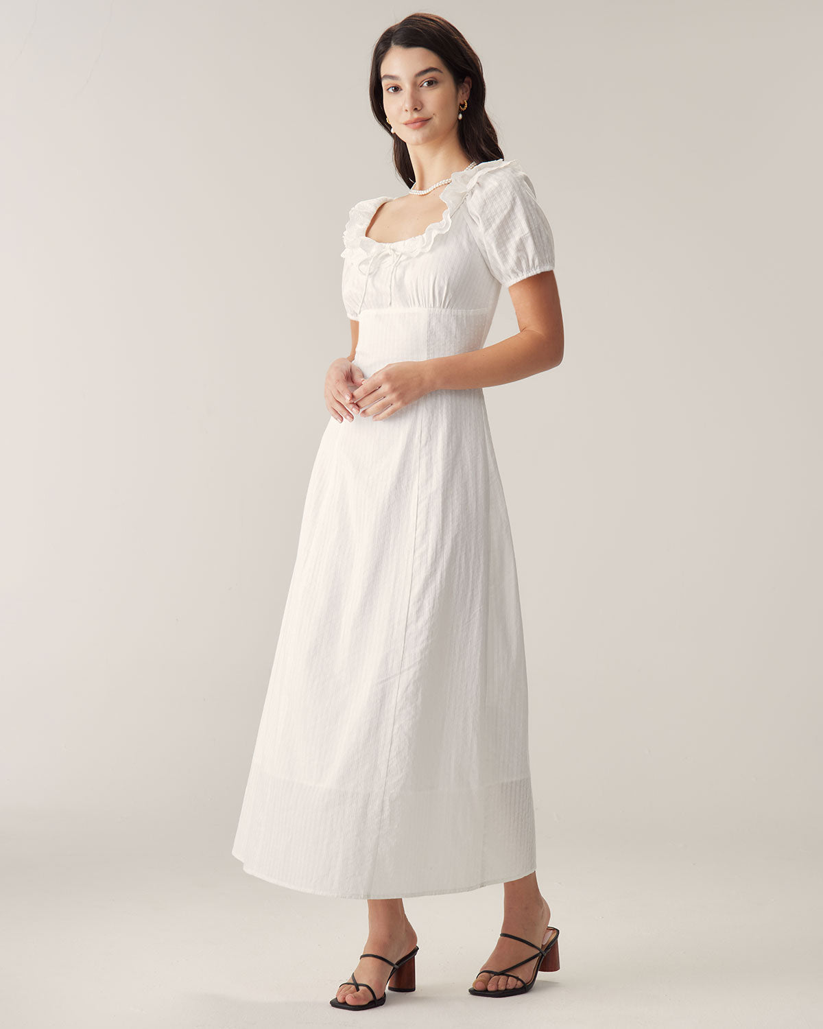 Maxi Dress with White Embroidery and Puffed Sleeves
