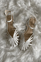 FLACHE GEWEBTE SANDALEN