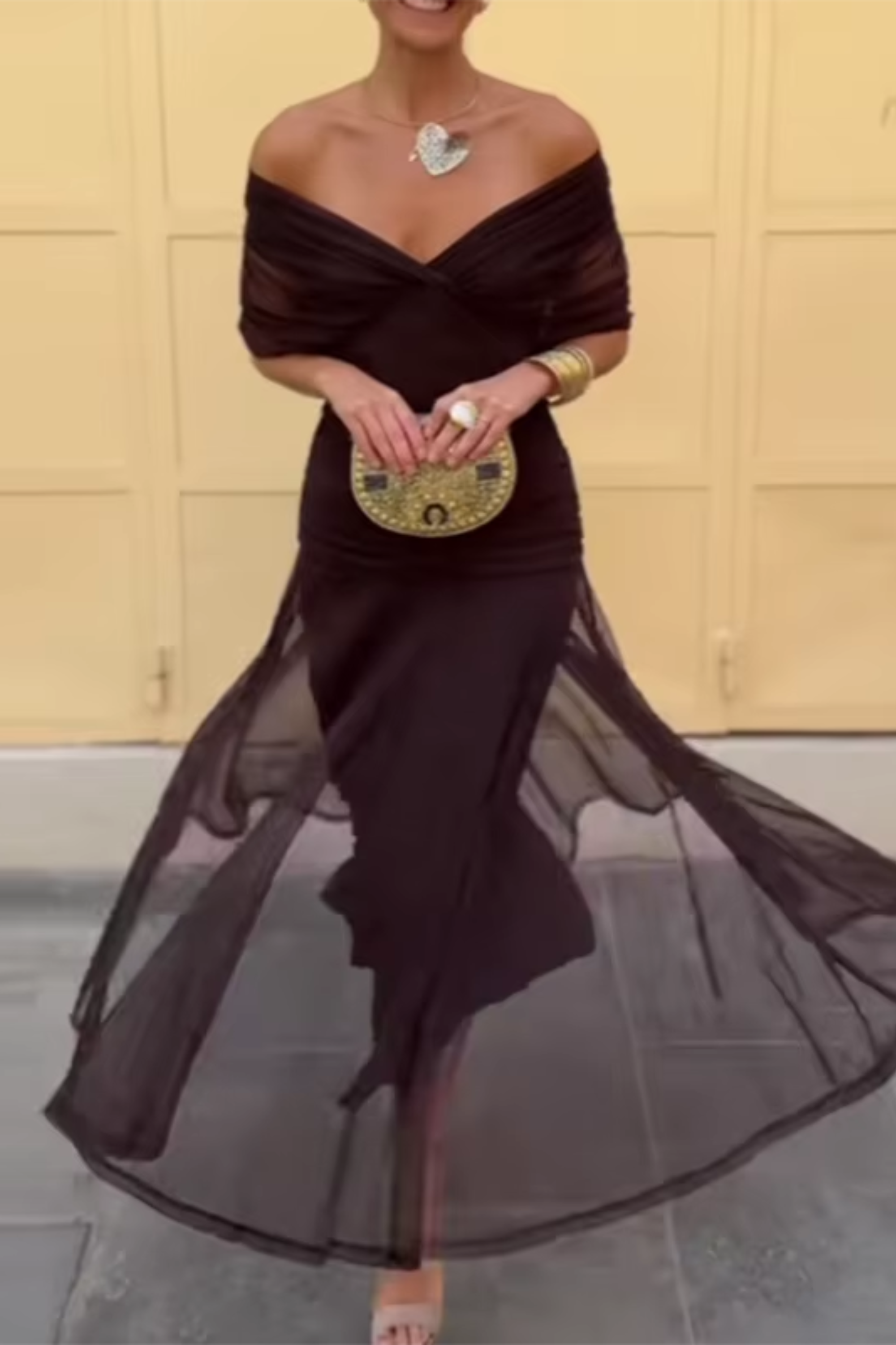 ANA | ELEGANTES MAXI-FALTENKLEID
