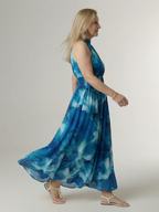 Sylin | Gathered Halter Midi Kleid