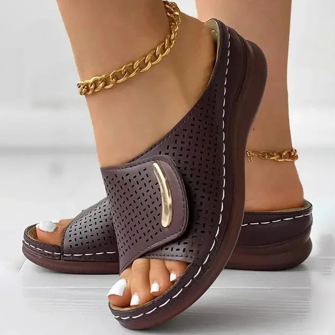 Joanna – Klassische Urban Sandalen