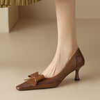 Célora Lederband-Pumps