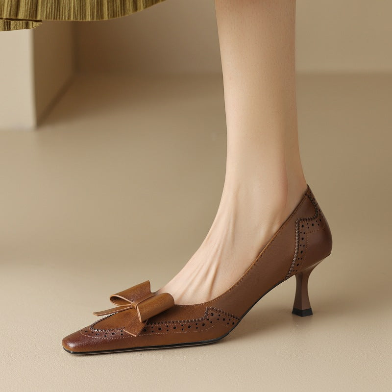 Célora Lederband-Pumps
