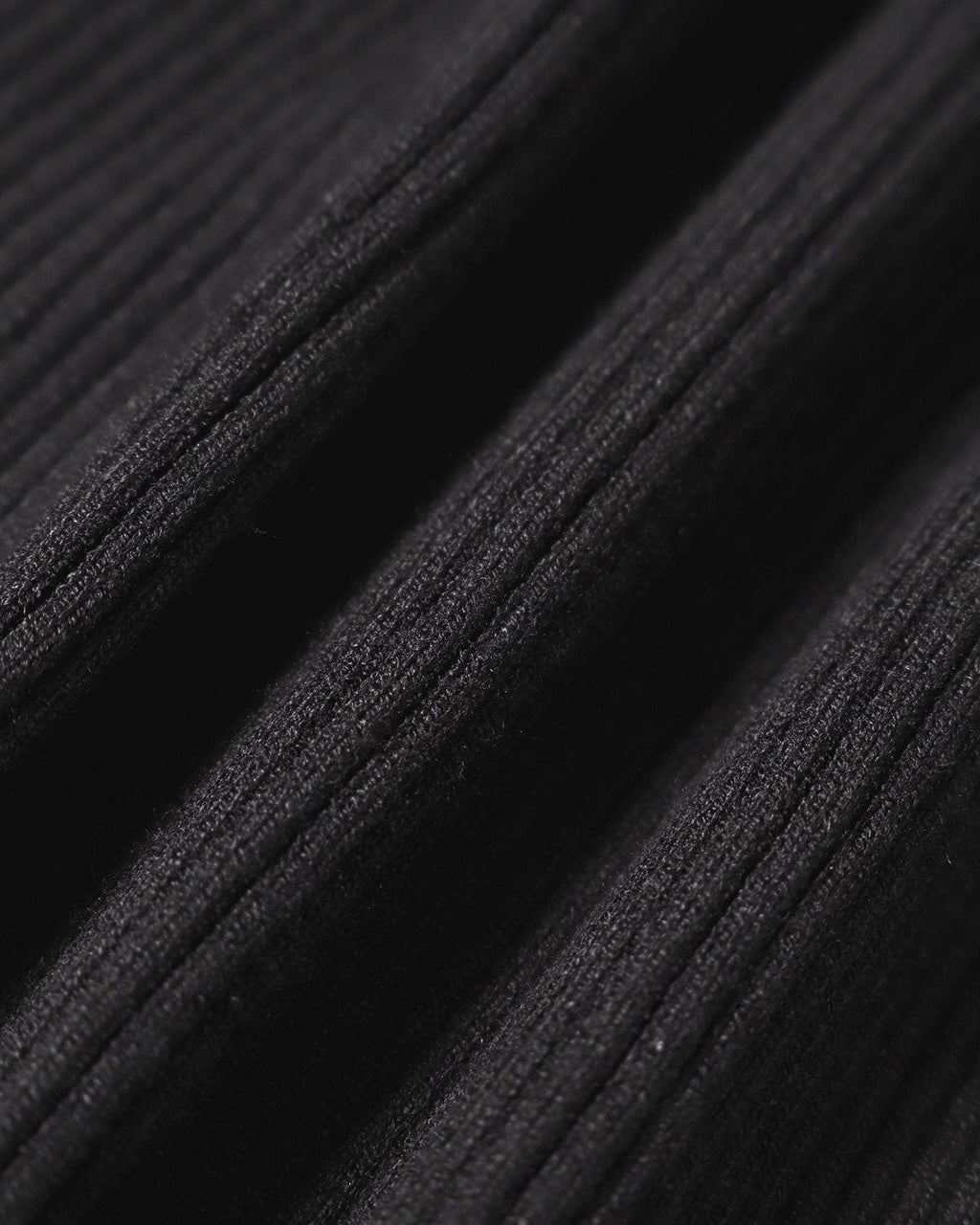 Colorblock Knit Top with Black Lapel