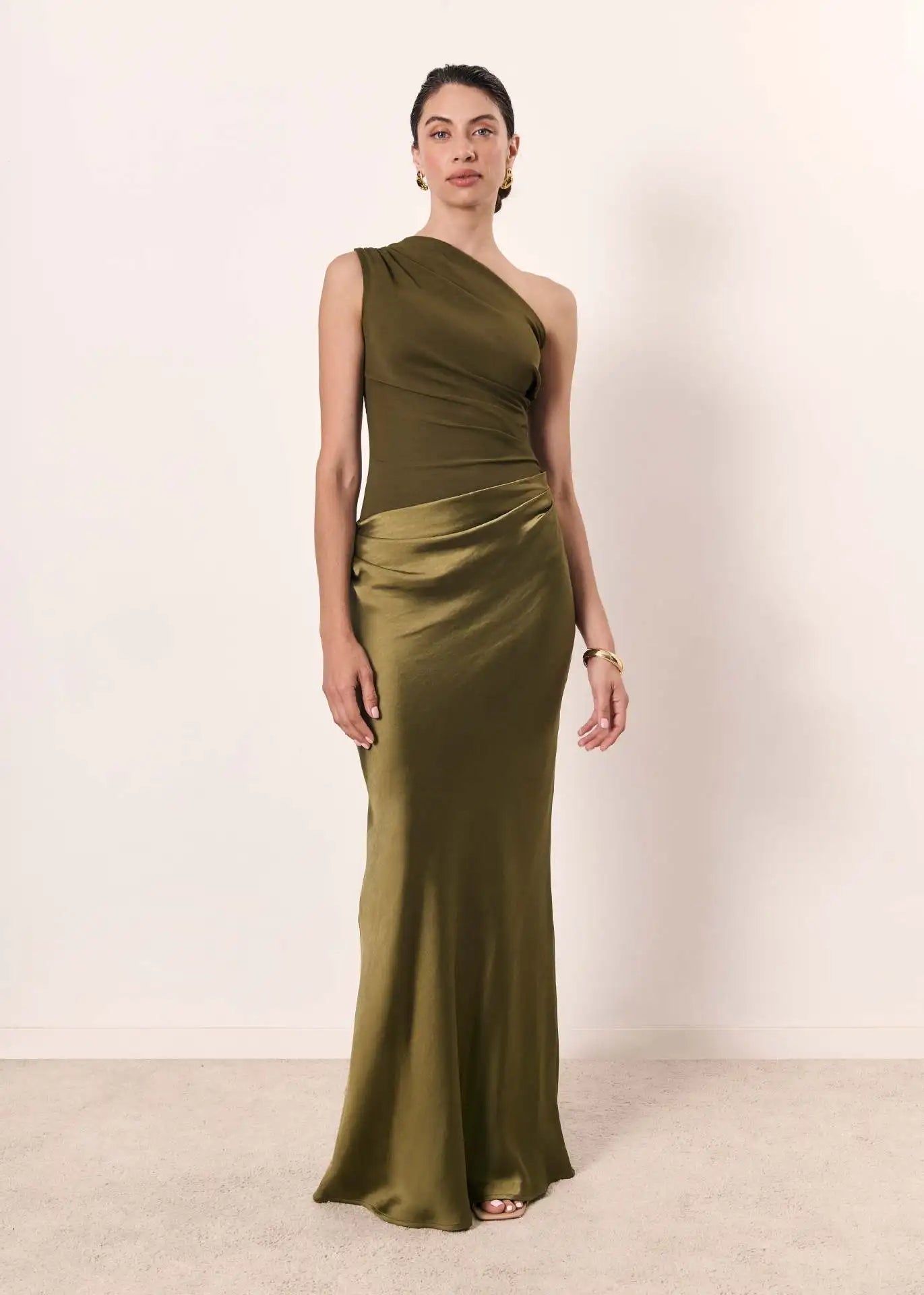 Maxikleid mit Schuldgefühl aus Satin
