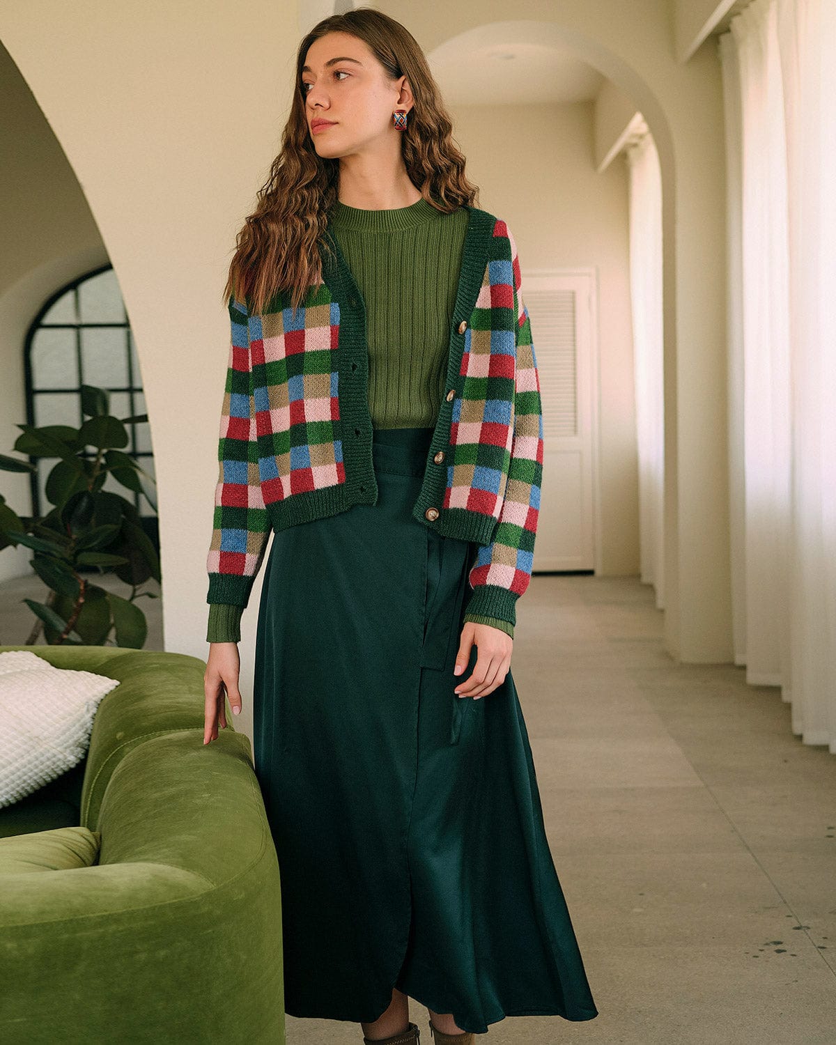 Ribbed Knit Sweater with Round Neck