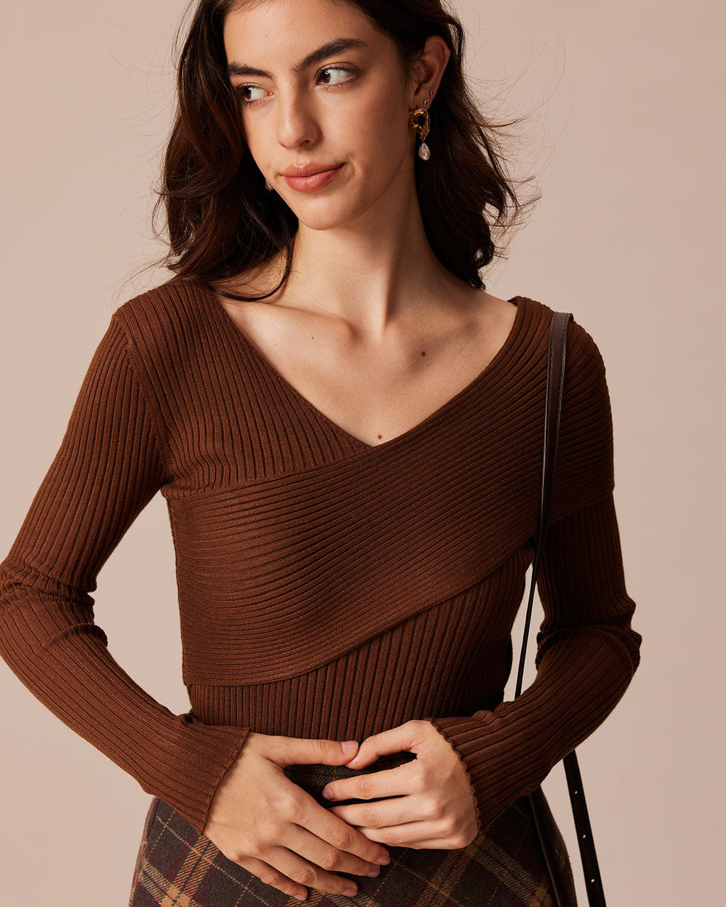 Coffee-Colored Ribbed Knit Fitted T-Shirt