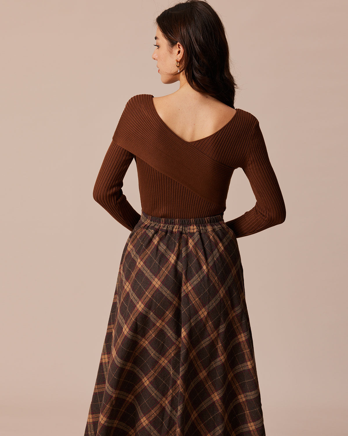 Coffee-Colored Ribbed Knit Fitted T-Shirt