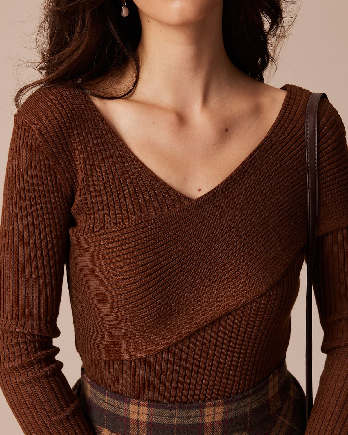Coffee-Colored Ribbed Knit Fitted T-Shirt