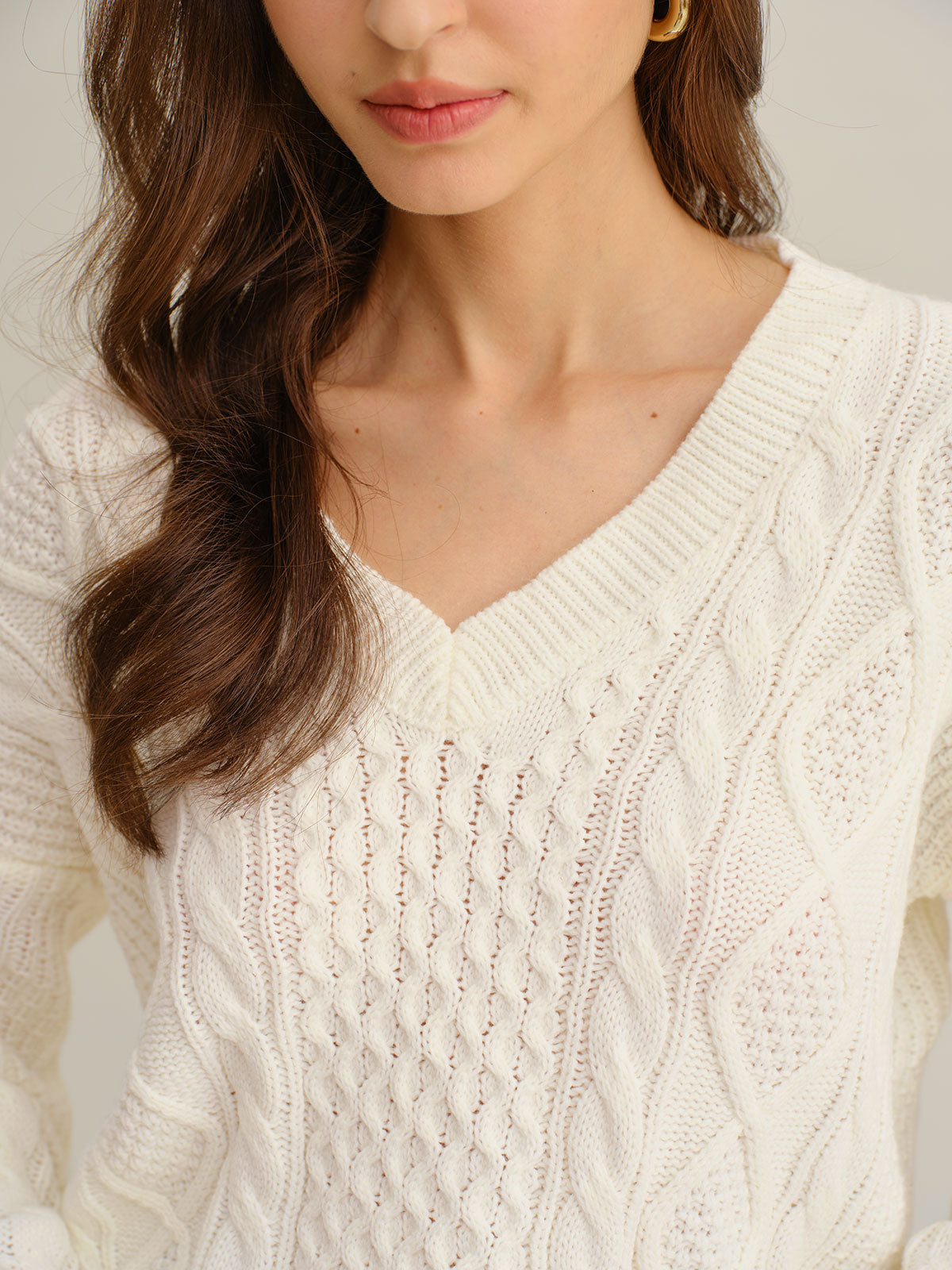 V-Neck Sweater in Beige