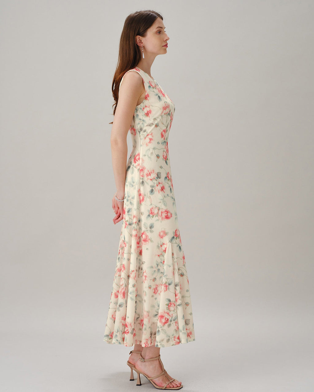 Floral Maxi Dress with Sleeveless Round Neck in Pink