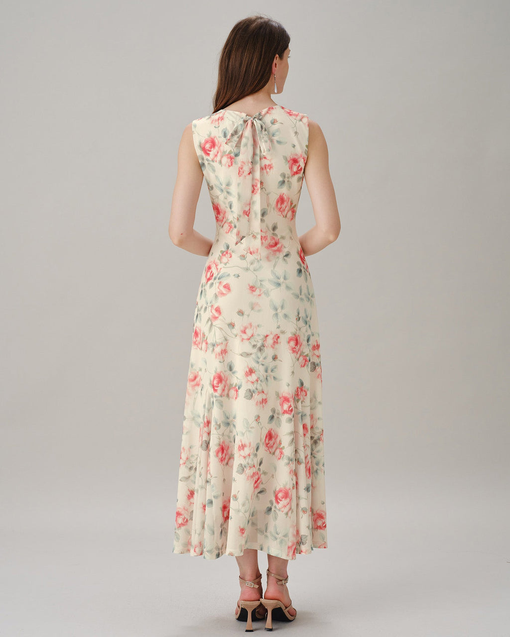 Floral Maxi Dress with Sleeveless Round Neck in Pink