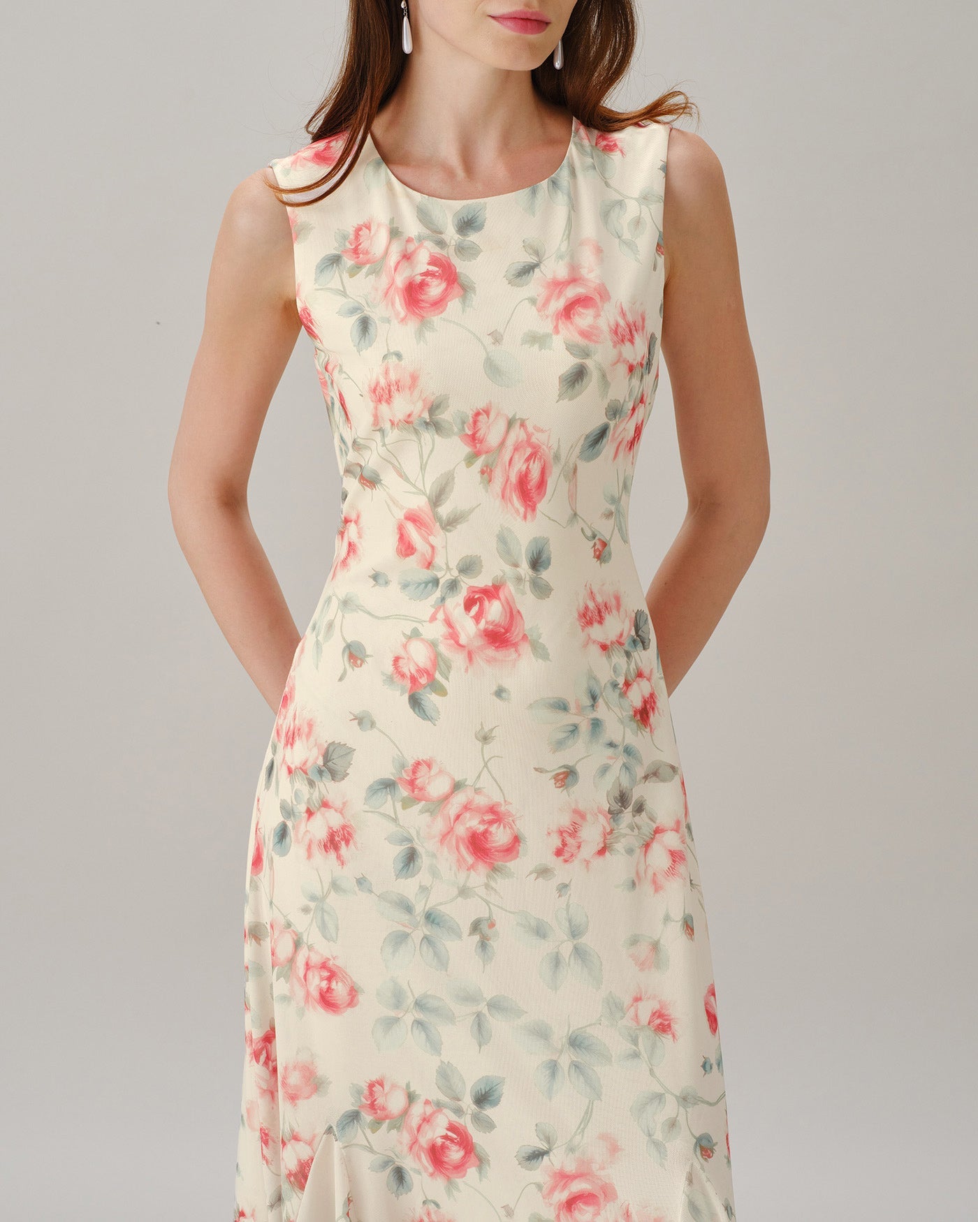 Floral Maxi Dress with Sleeveless Round Neck in Pink