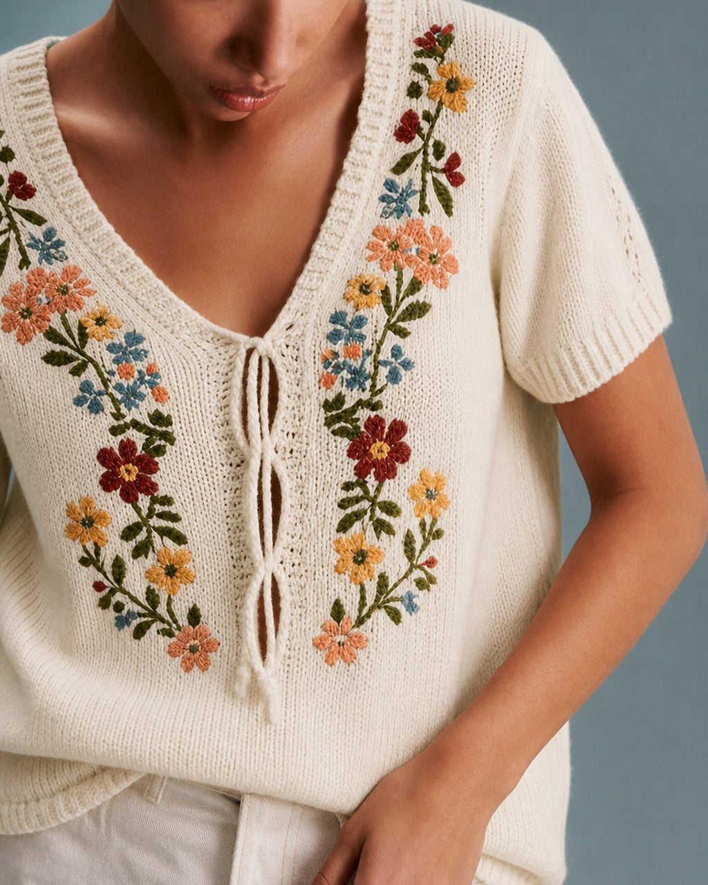 Floral Embroidered V-Neck Sweater in Apricot
