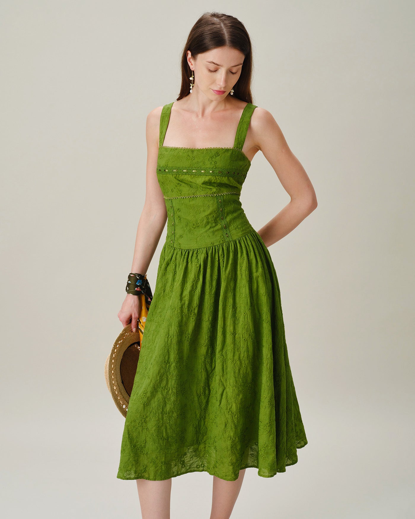Emerald Lace Midi Dress with Square Neckline