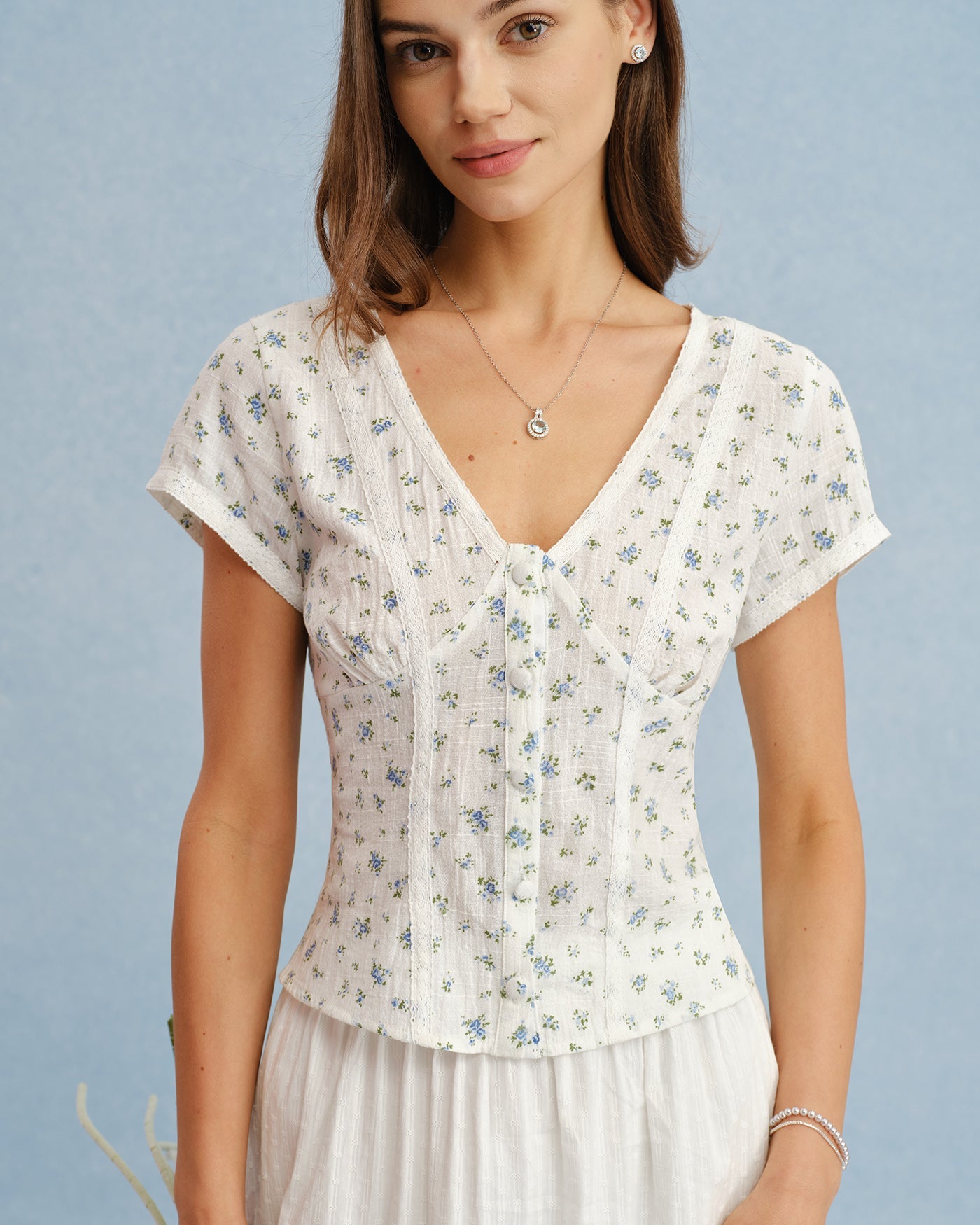 Floral Spliced White V-Neck T-Shirt