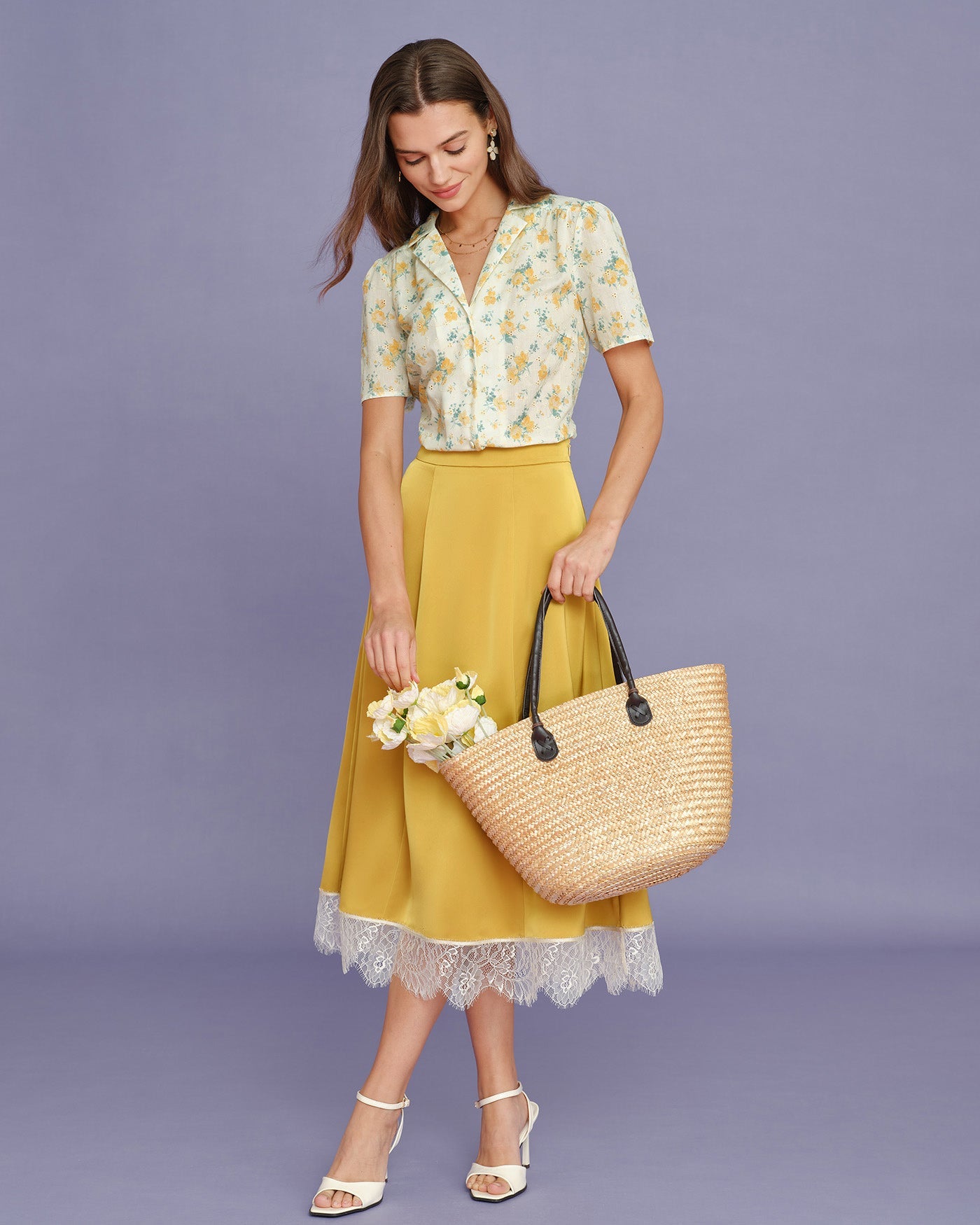 Floral Blouse with Puffed Sleeves and Yellow Collar