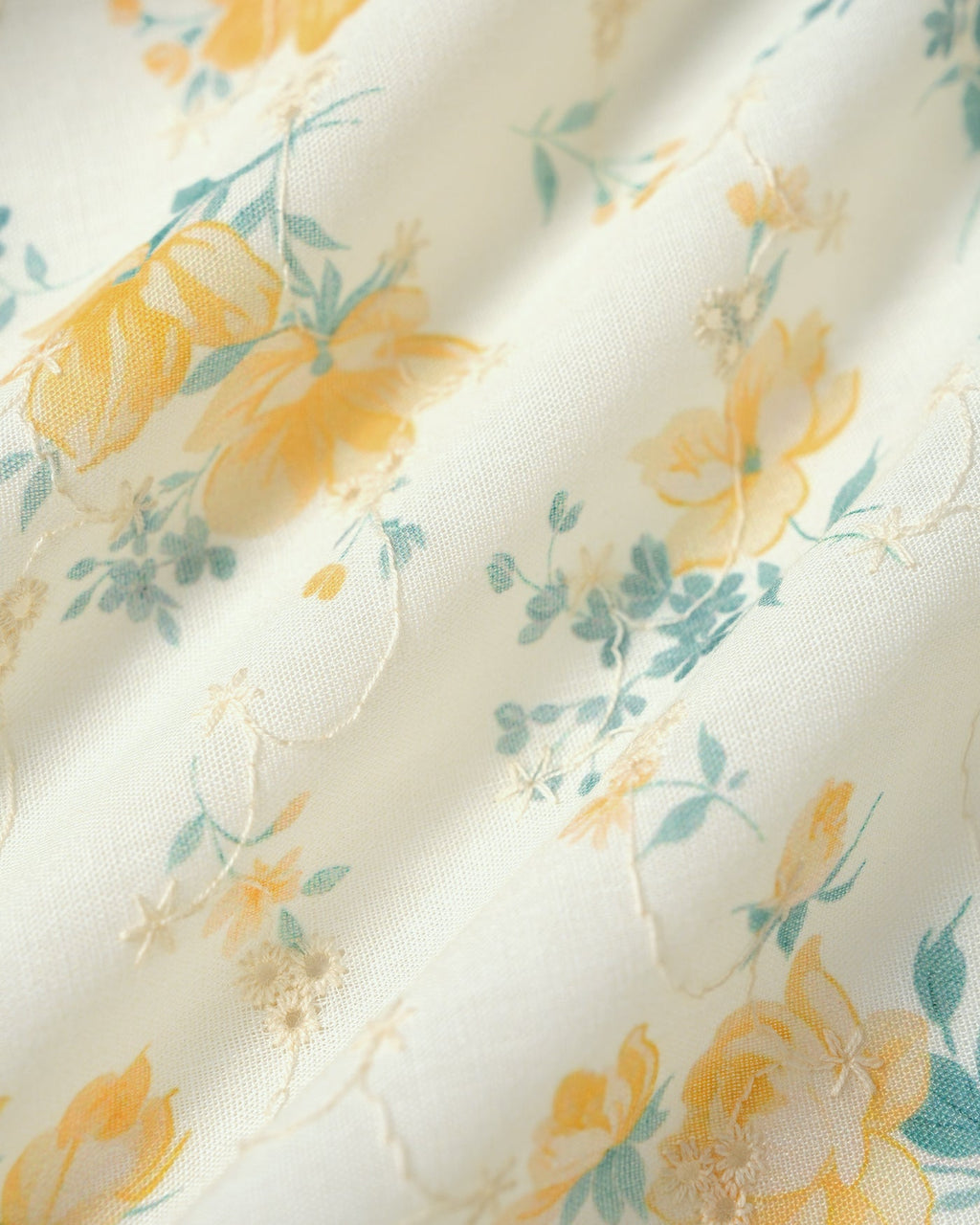 Floral Blouse with Puffed Sleeves and Yellow Collar