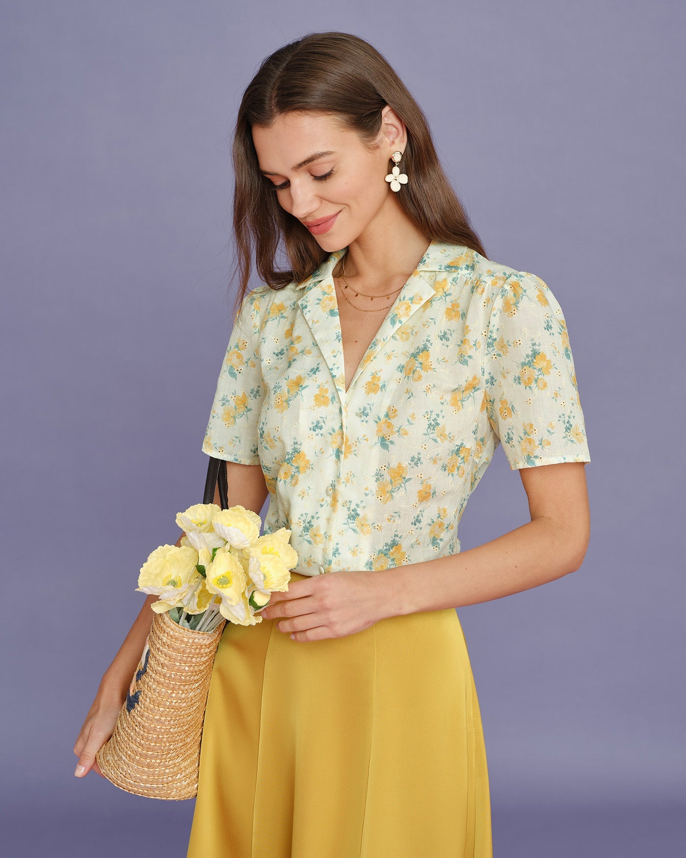 Floral Blouse with Puffed Sleeves and Yellow Collar