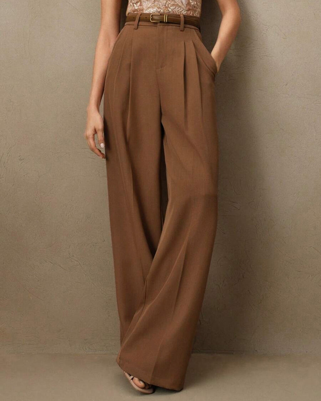 Natural Waist Straight-Leg Pants in Caramel