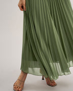 Flowy Maxi Dress with Sweetheart Neckline in Green