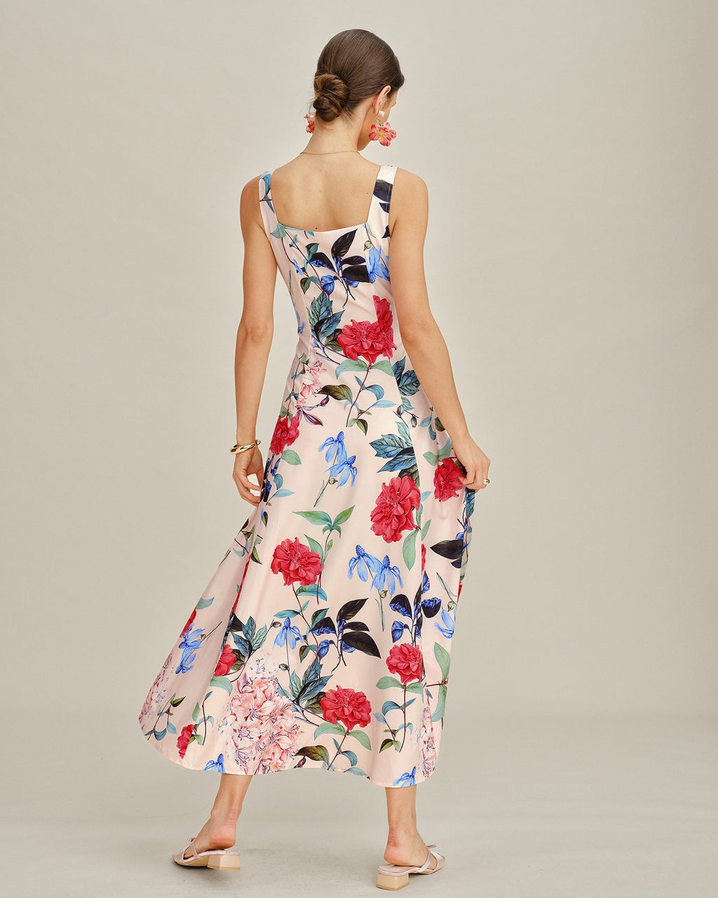 Sleeveless Maxi Dress with Floral A-Line Design