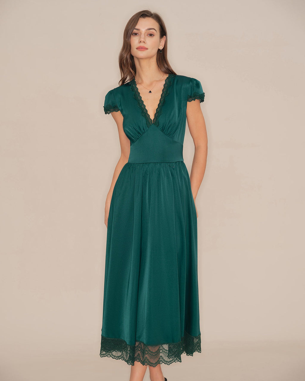 Emerald V-Neck Lace Maxi Dress
