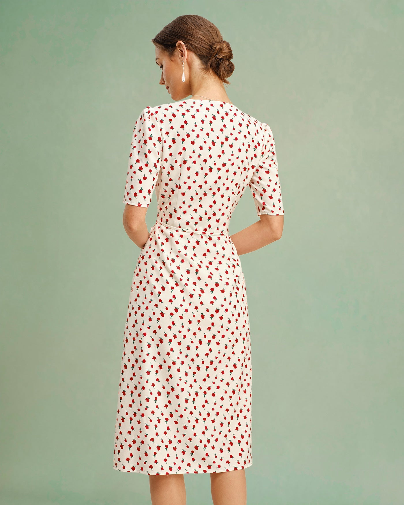 V-Neck Midi Dress in Apricot Floral Print