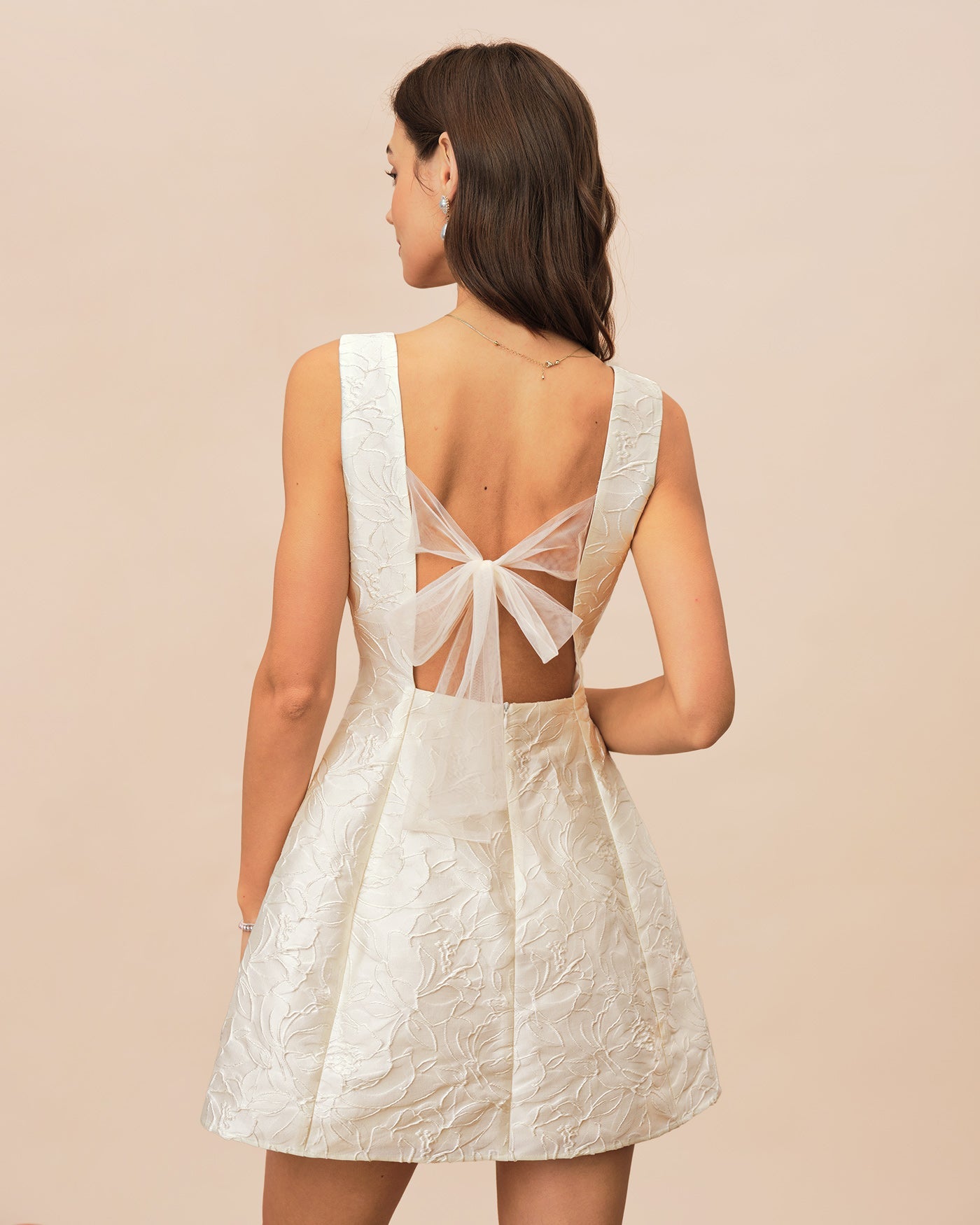 Elegant White Jacquard Mini Dress