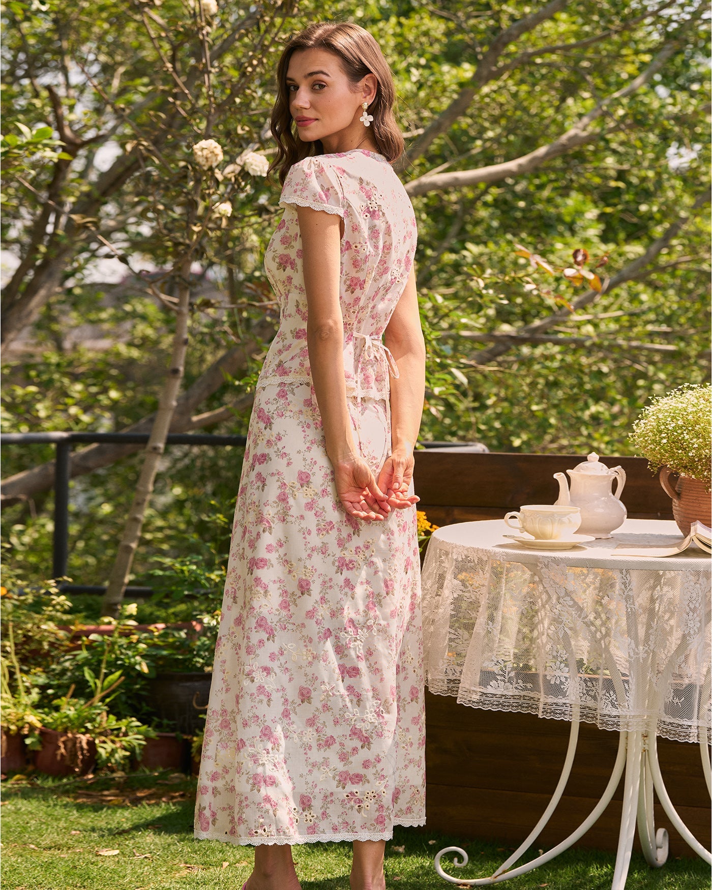 Embroidered Midi Skirt with Pink Floral Design
