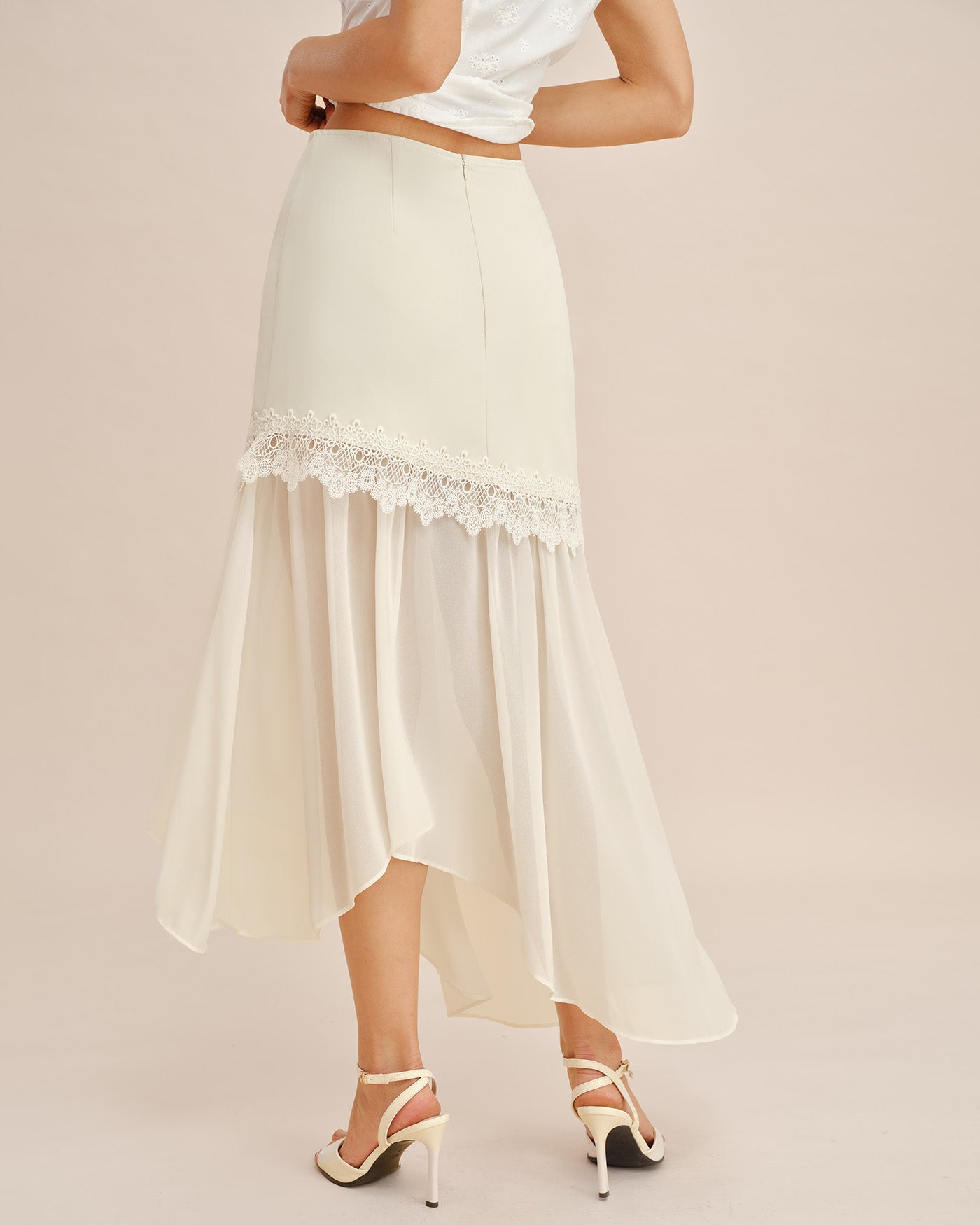 Flowy Midi Skirt with Off-White Splicing