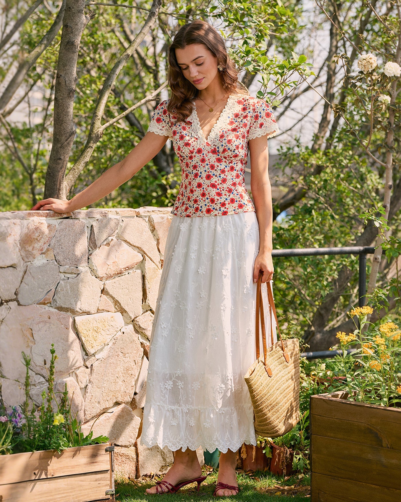 Floral Lace V-Neck Tee in Red
